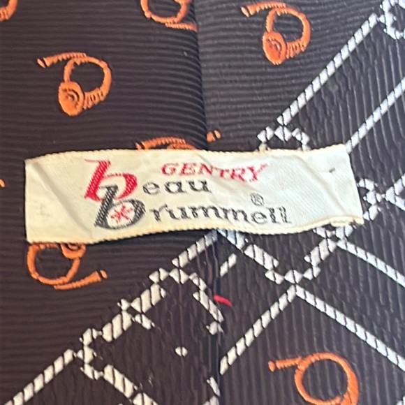 Vintage Beau Brummell Horn Tie - Picture 4 of 4